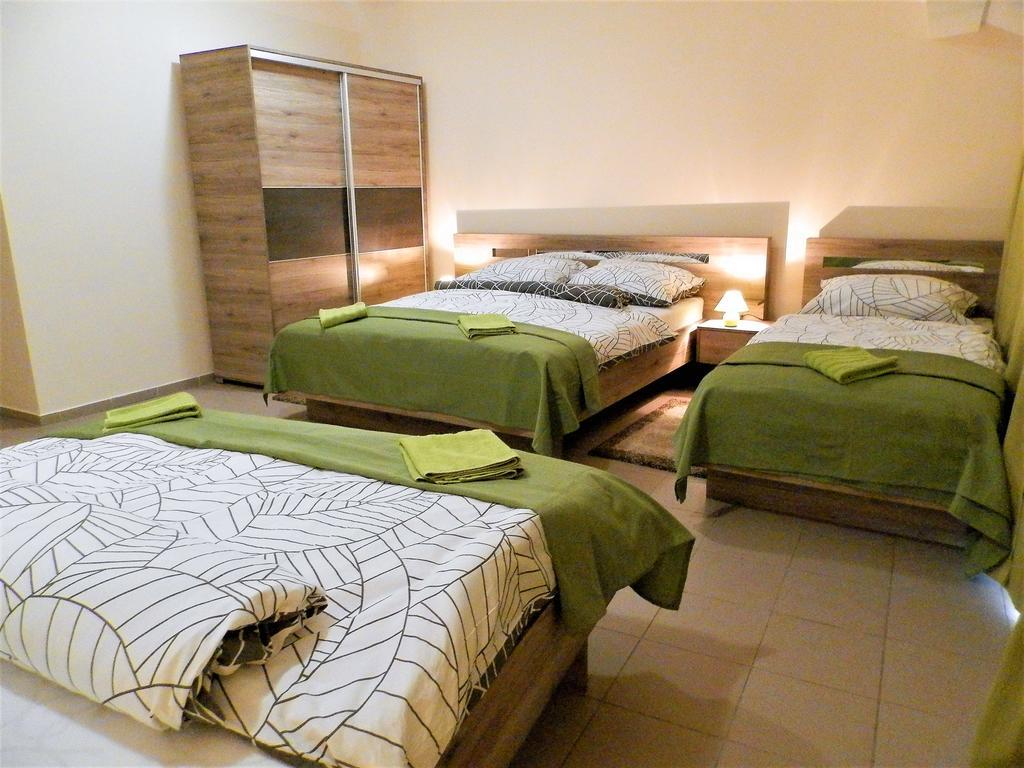 Bartok Ter Panzio Bed and Breakfast Eger Eksteriør billede