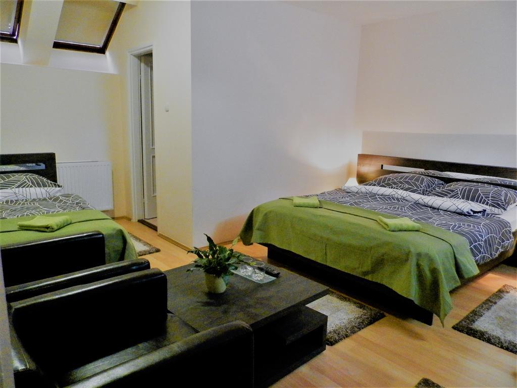 Bartok Ter Panzio Bed and Breakfast Eger Eksteriør billede