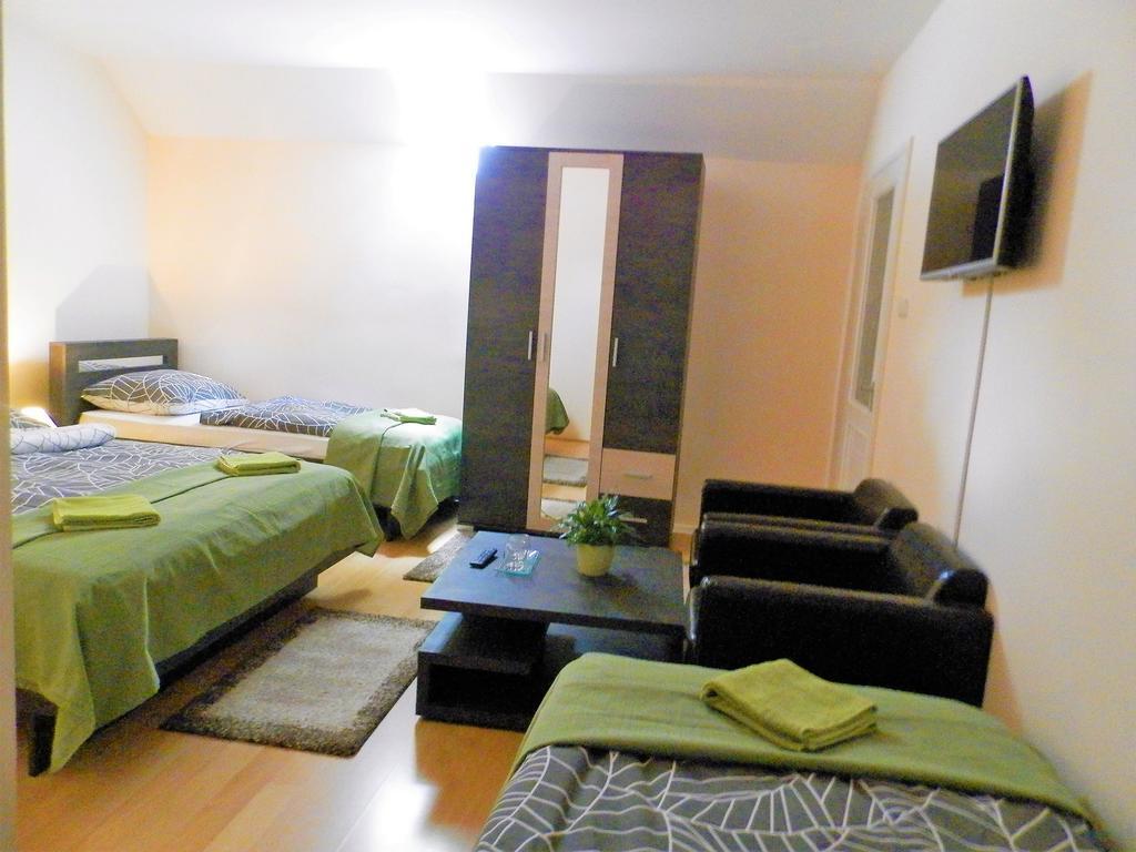 Bartok Ter Panzio Bed and Breakfast Eger Eksteriør billede